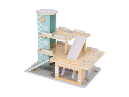 Garage en bois pour voitures avec station de lavage